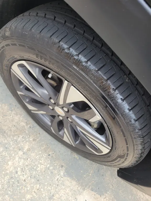 CHEVROLET Tracker - Foto