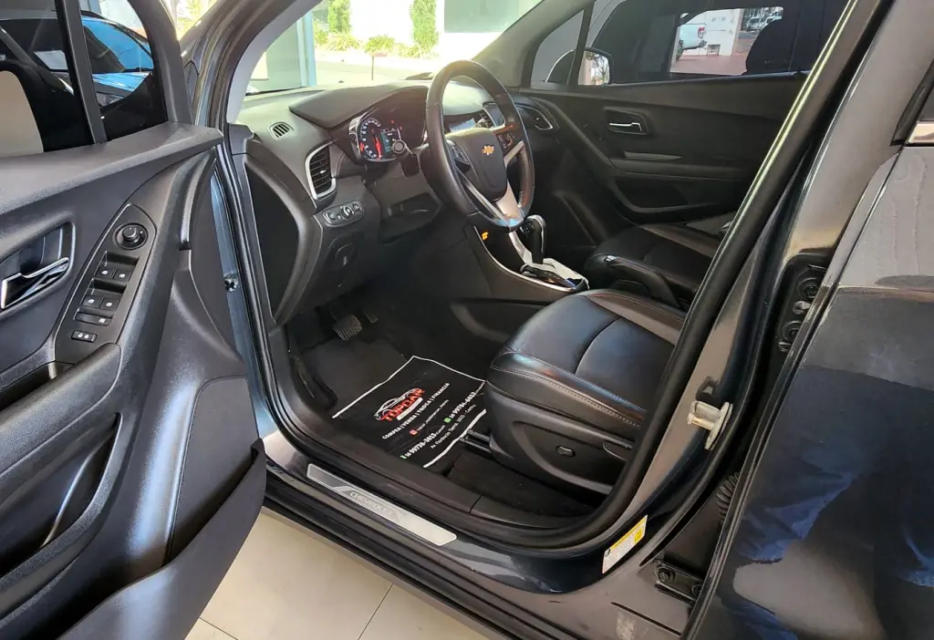 CHEVROLET Tracker - Foto