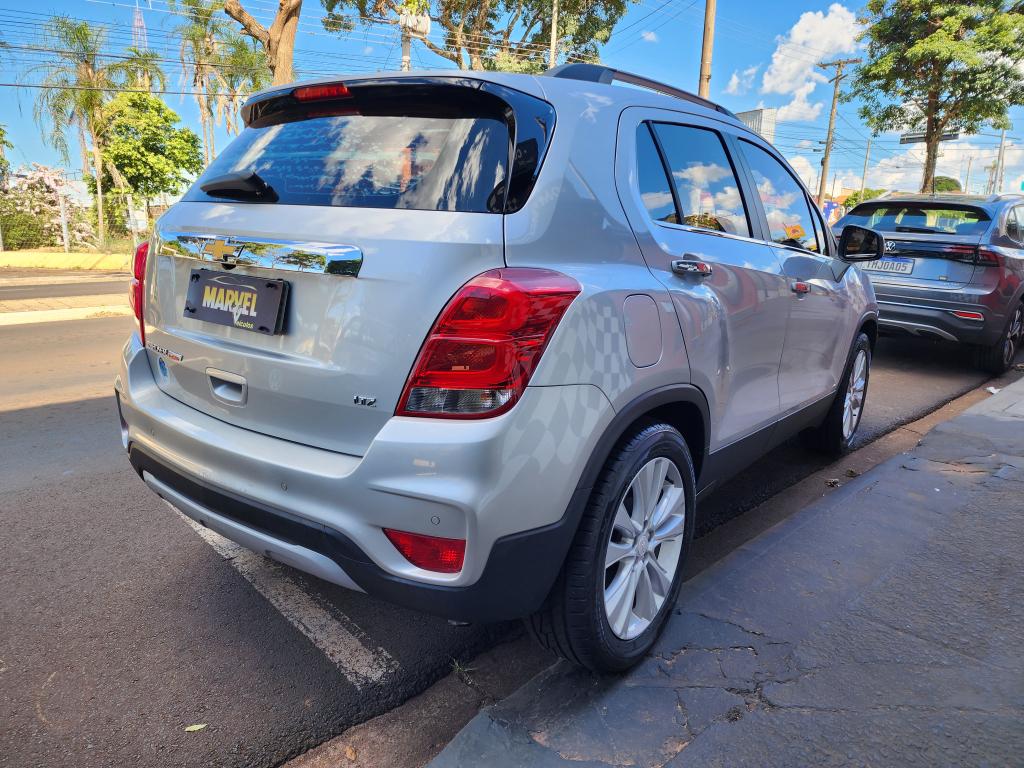 CHEVROLET Tracker - Foto