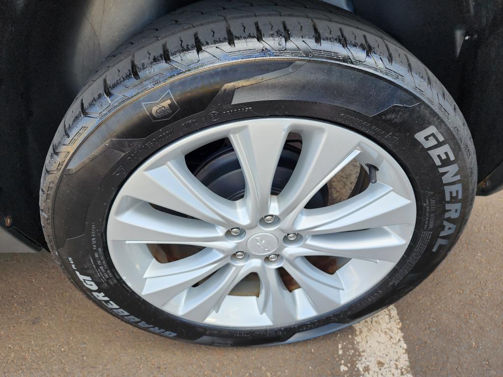 CHEVROLET Tracker - Foto