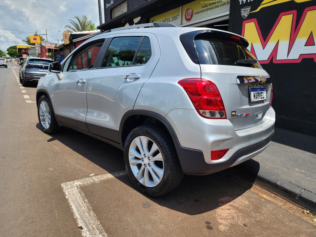 CHEVROLET Tracker - Foto