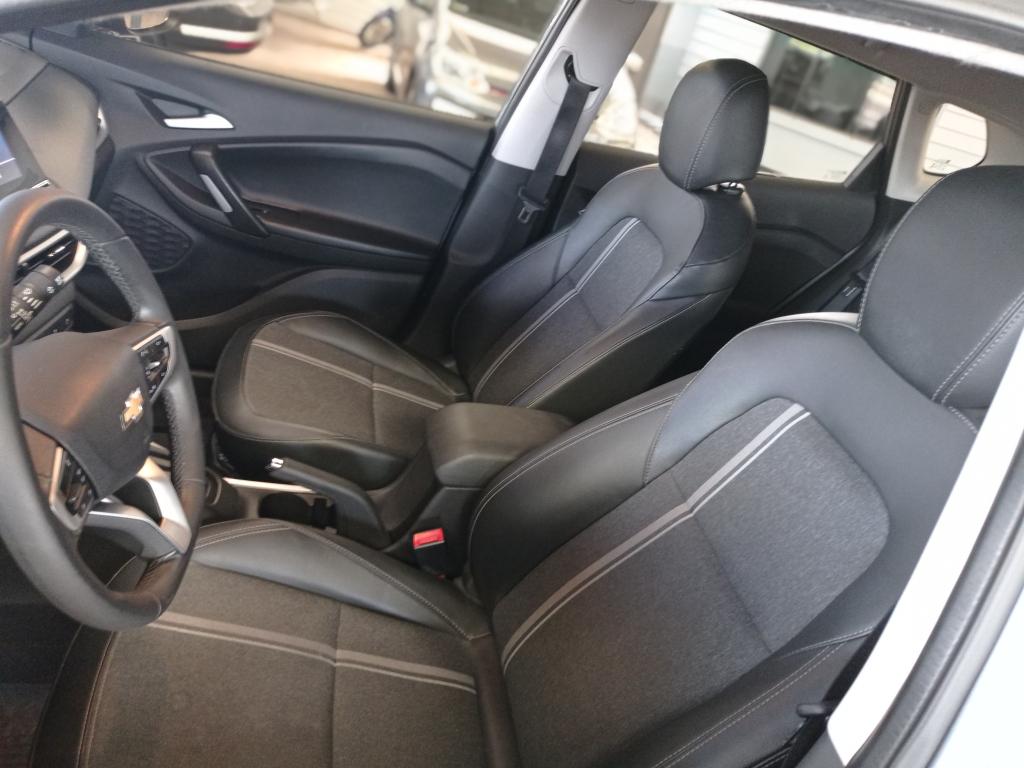 CHEVROLET Tracker - Foto