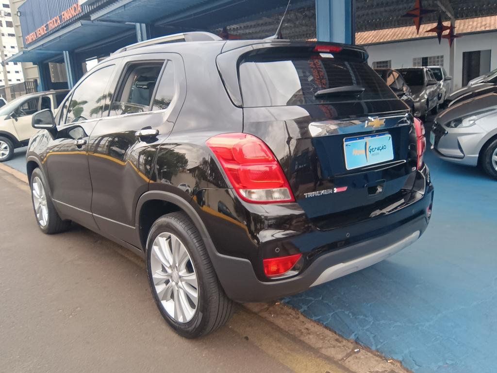 CHEVROLET Tracker - Foto