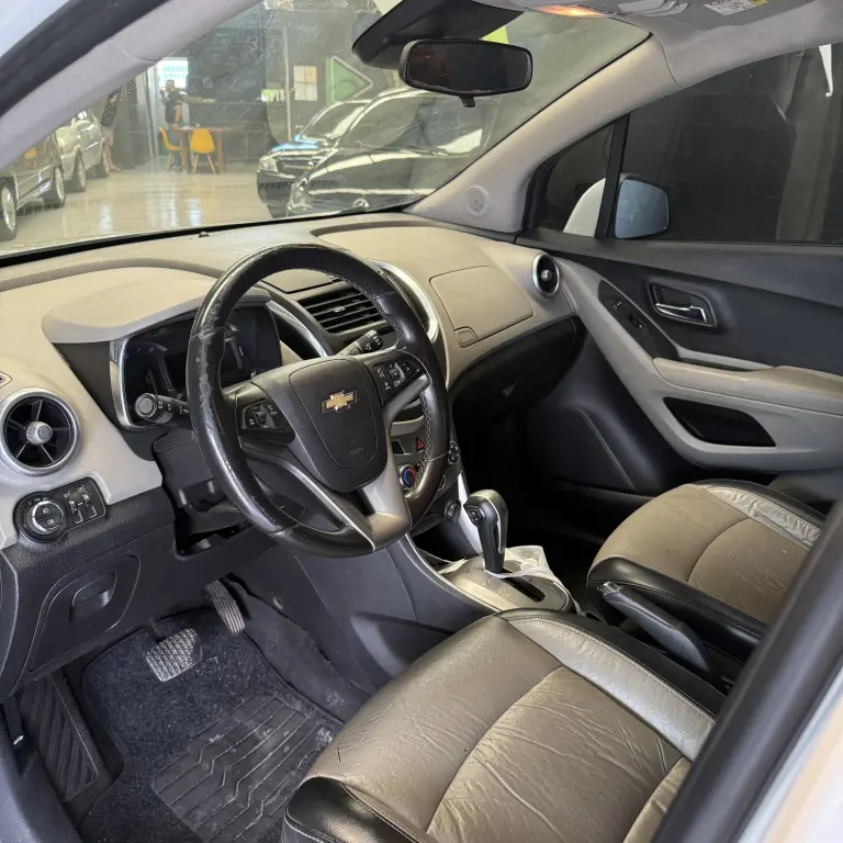 CHEVROLET Tracker - Foto