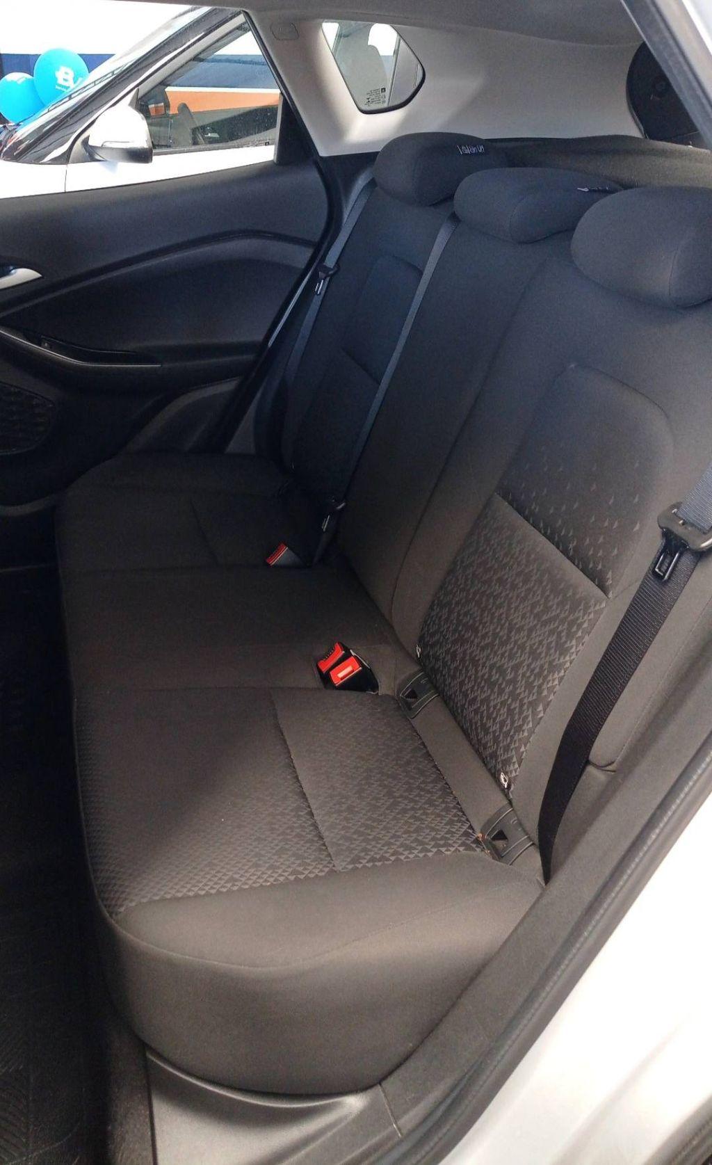 CHEVROLET Tracker - Foto