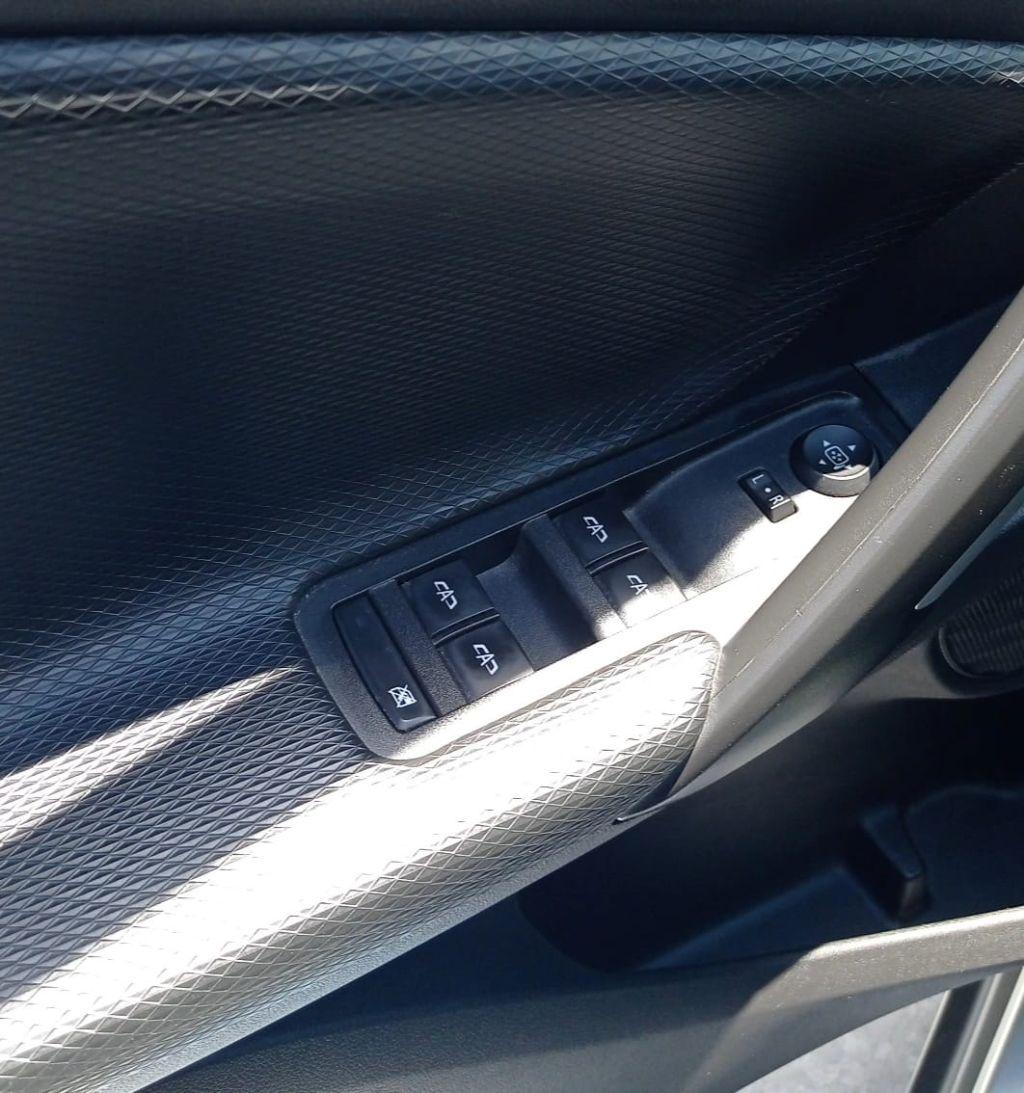 CHEVROLET Tracker - Foto