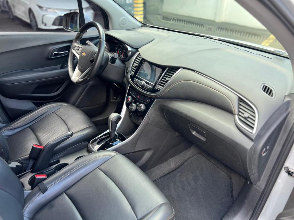 CHEVROLET Tracker - Foto