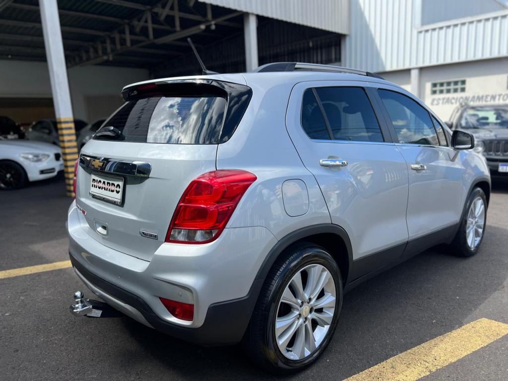 CHEVROLET Tracker - Foto