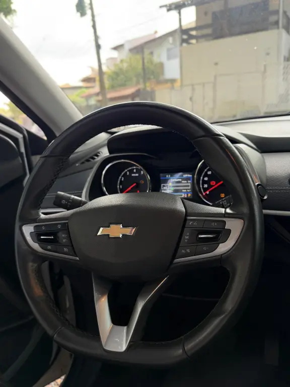 CHEVROLET Tracker - Foto