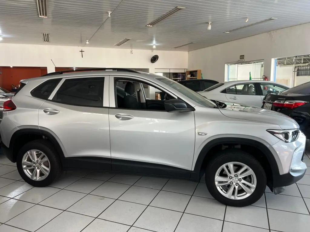 CHEVROLET Tracker - Foto