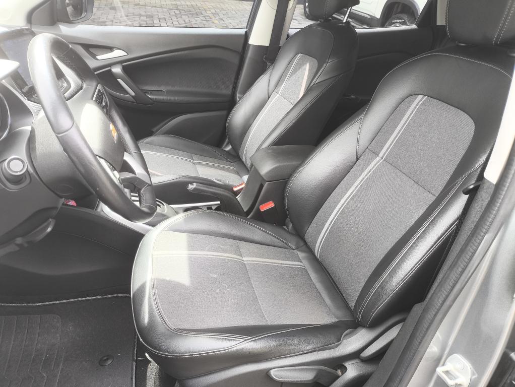 CHEVROLET Tracker - Foto