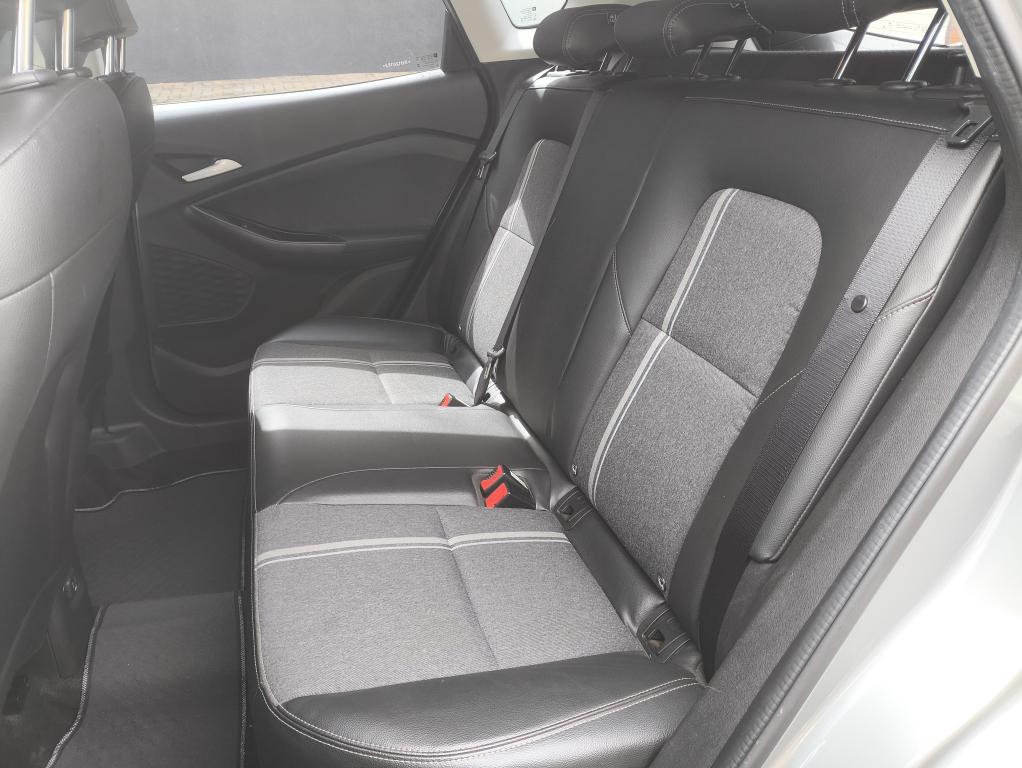 CHEVROLET Tracker - Foto