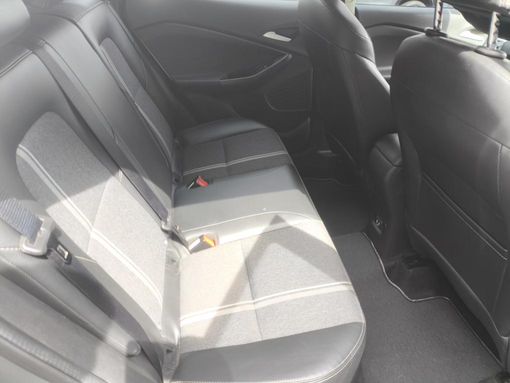 CHEVROLET Tracker - Foto