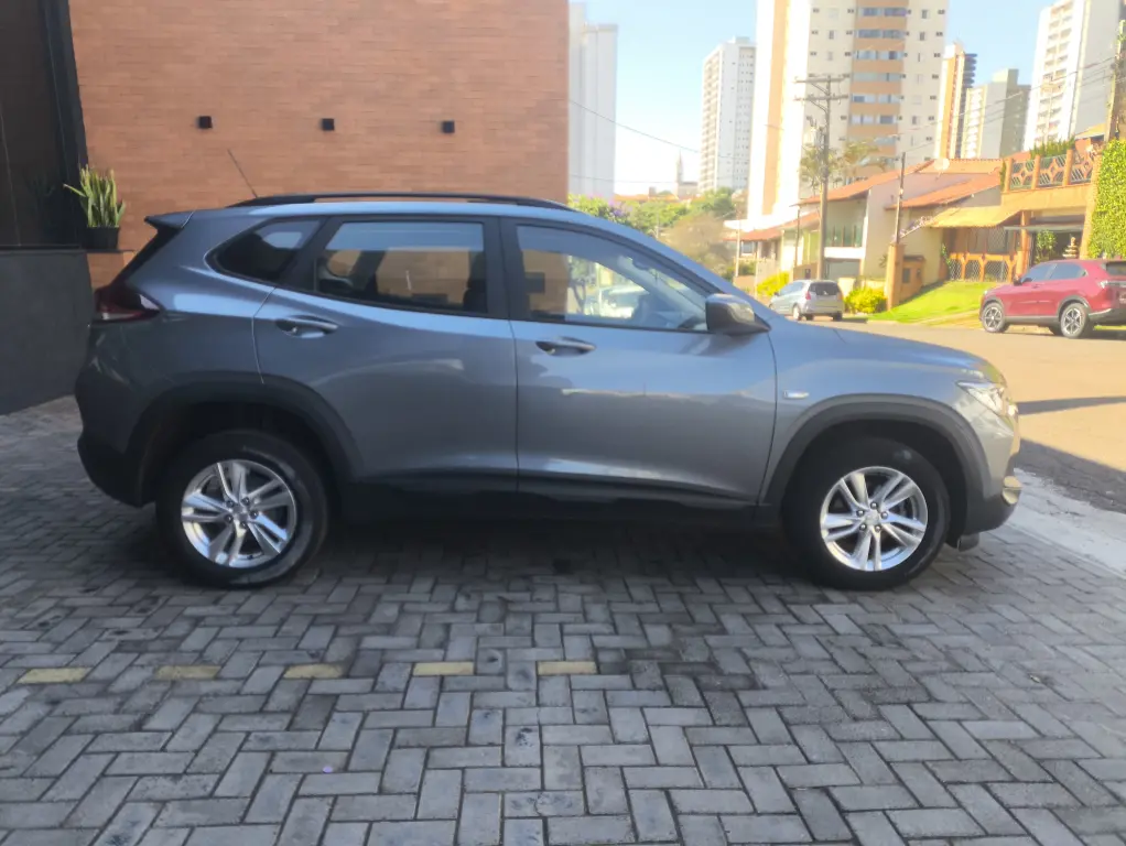 CHEVROLET Tracker - Foto