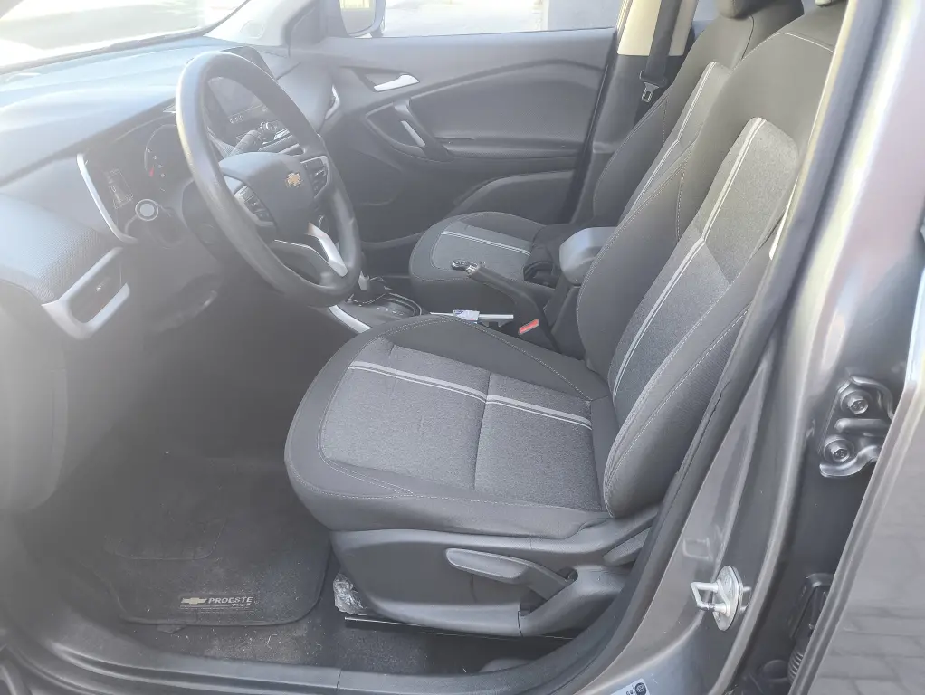 CHEVROLET Tracker - Foto