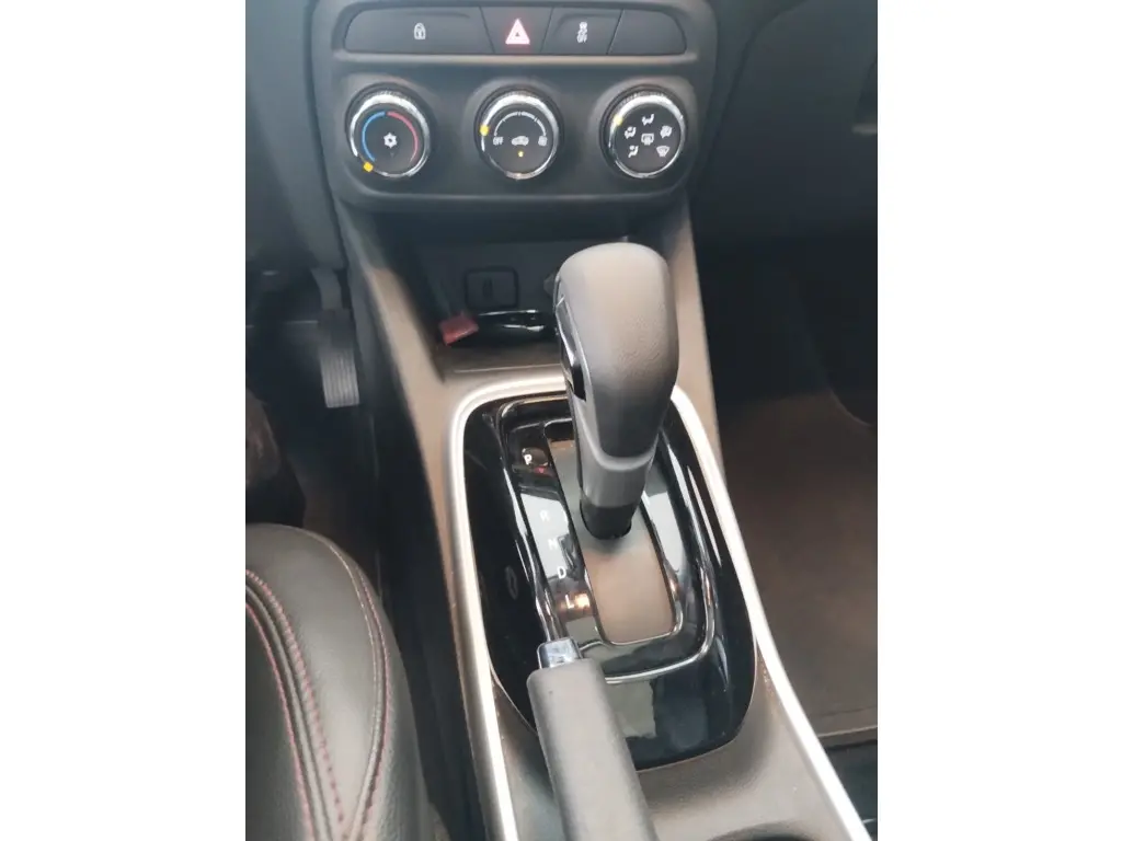 CHEVROLET Tracker - Foto