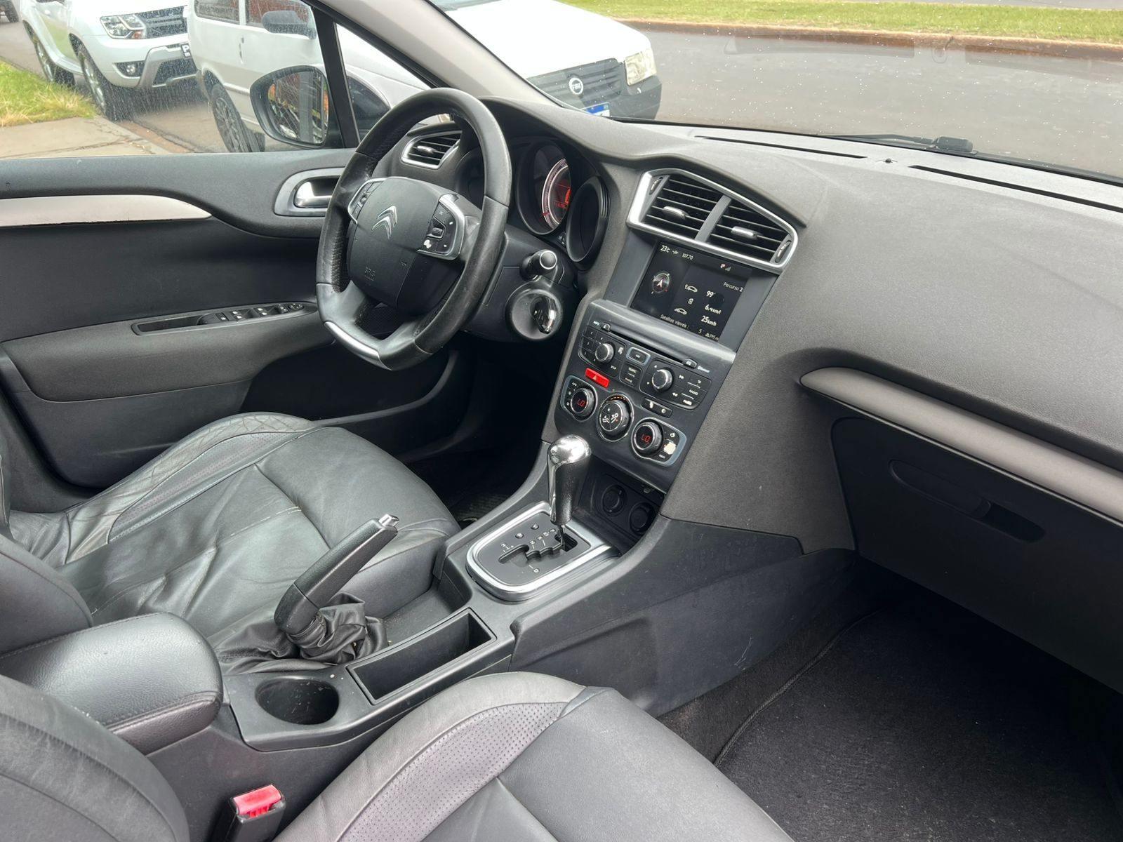 CITROEN C4 Sedan - Foto