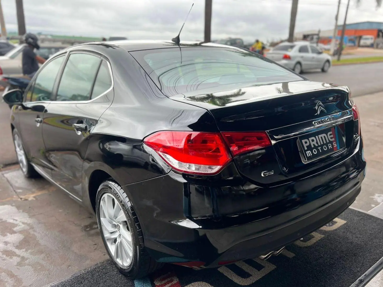 CITROEN C4 Sedan - Foto