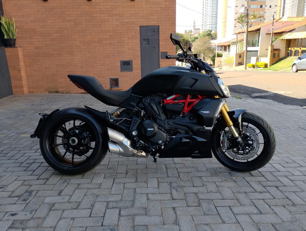 DUCATI Diavel 1260 - Foto