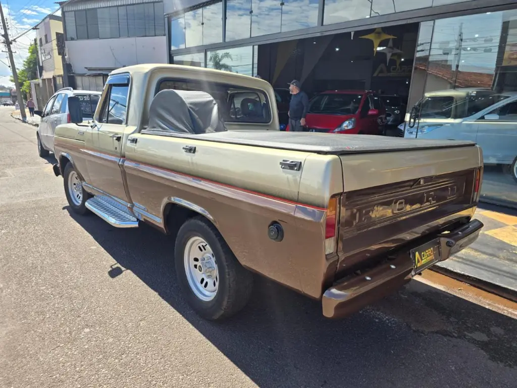 FORD F-1000 - Foto