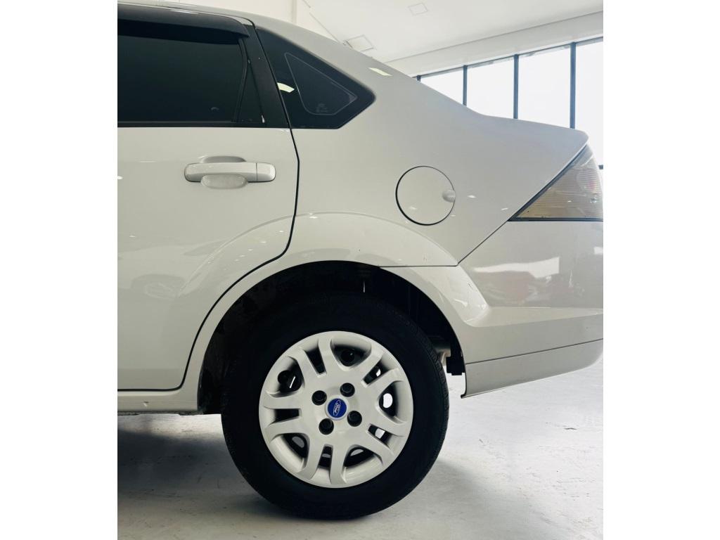 FORD Fiesta Hatch - Foto