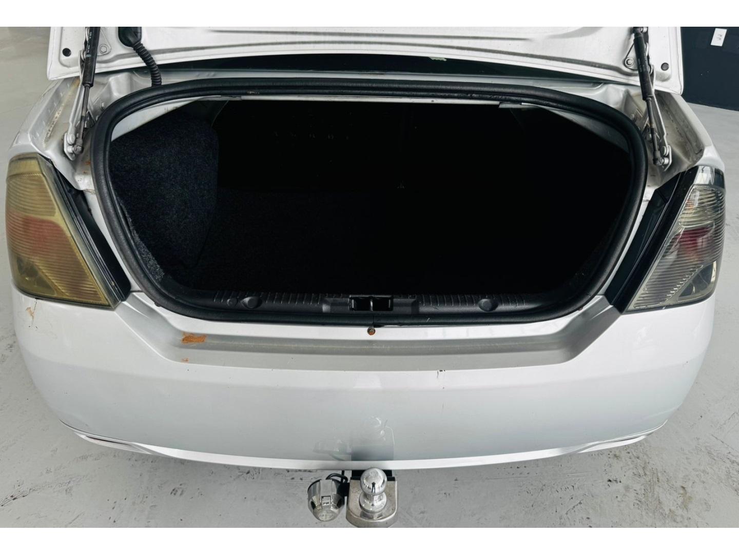 FORD Fiesta Hatch - Foto