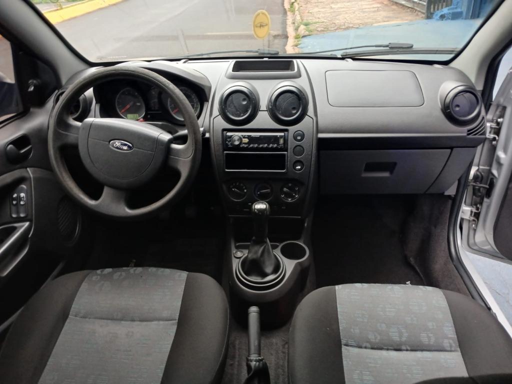 FORD Fiesta Hatch - Foto