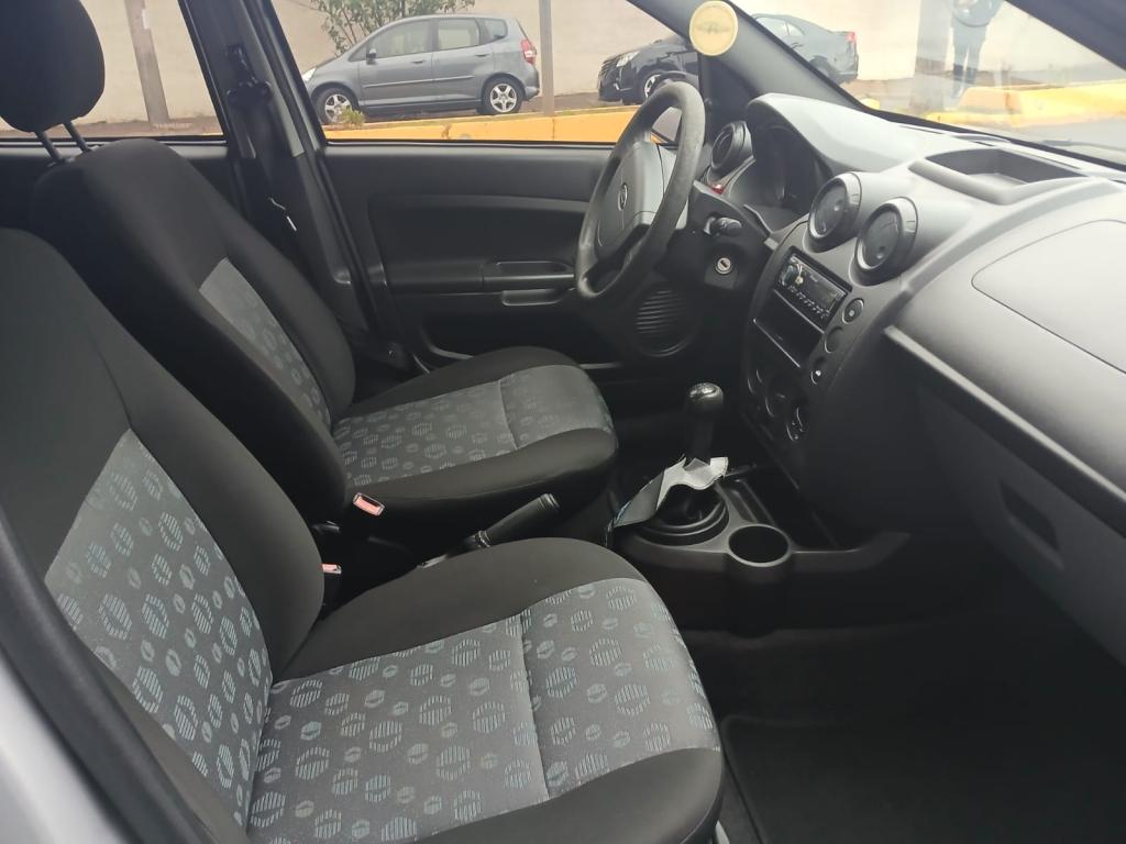 FORD Fiesta Hatch - Foto