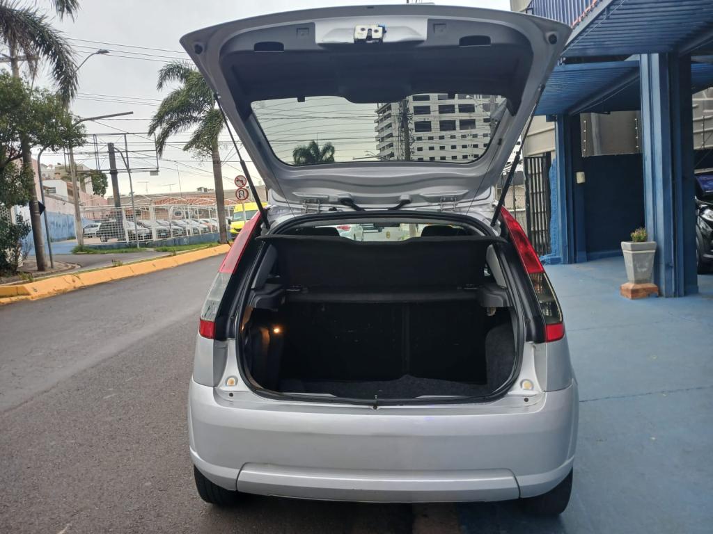 FORD Fiesta Hatch - Foto