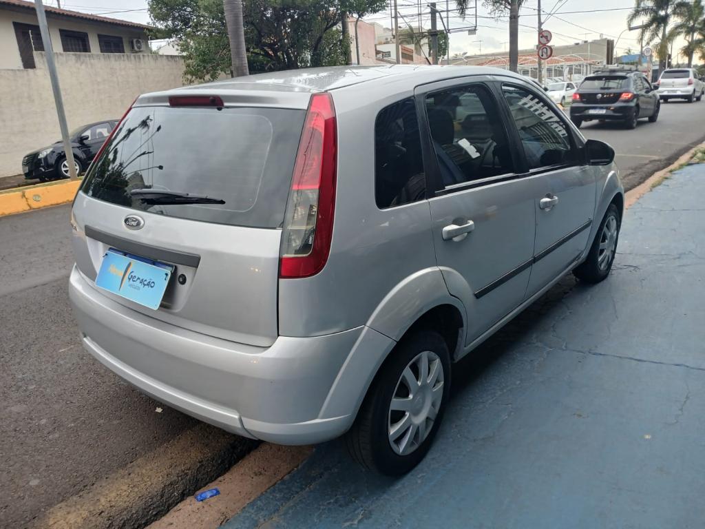 FORD Fiesta Hatch - Foto