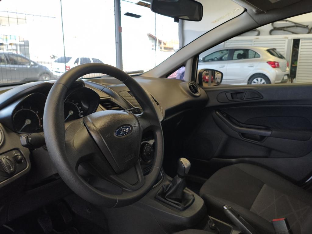 FORD Fiesta Hatch - Foto