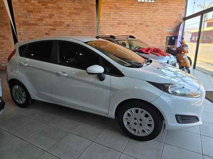 FORD Fiesta Hatch - Foto