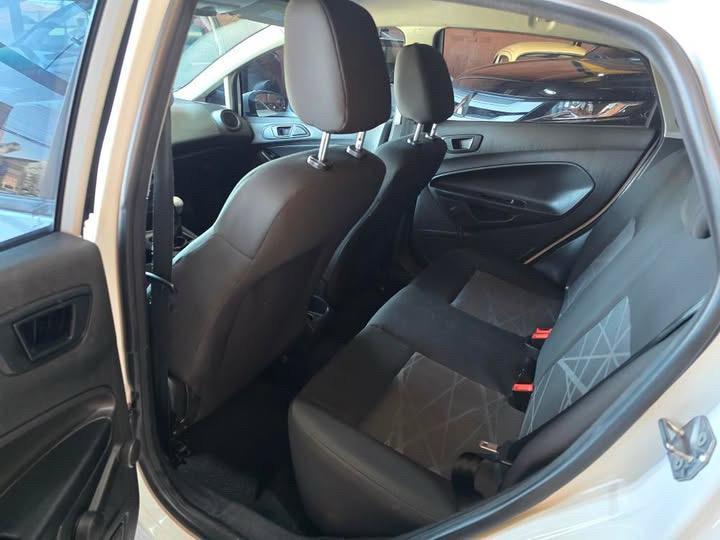 FORD Fiesta Hatch - Foto