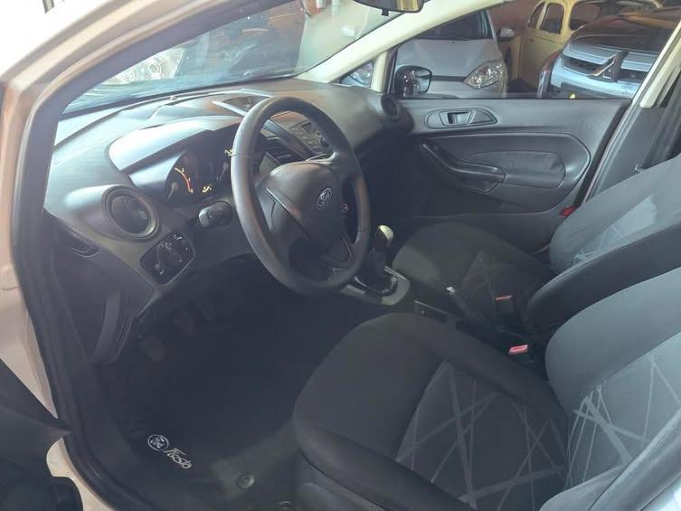 FORD Fiesta Hatch - Foto