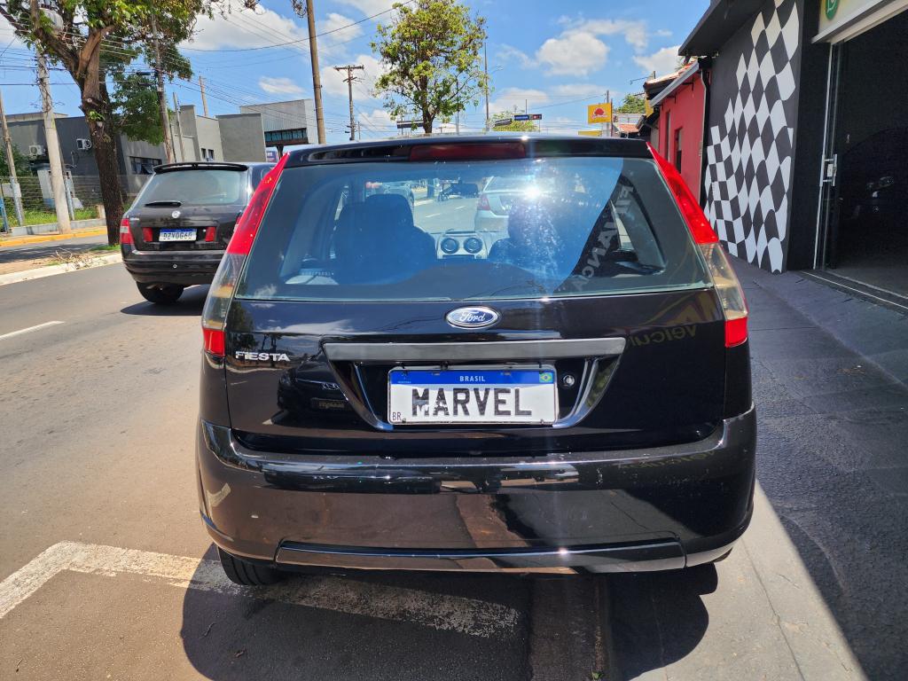 FORD Fiesta Hatch - Foto