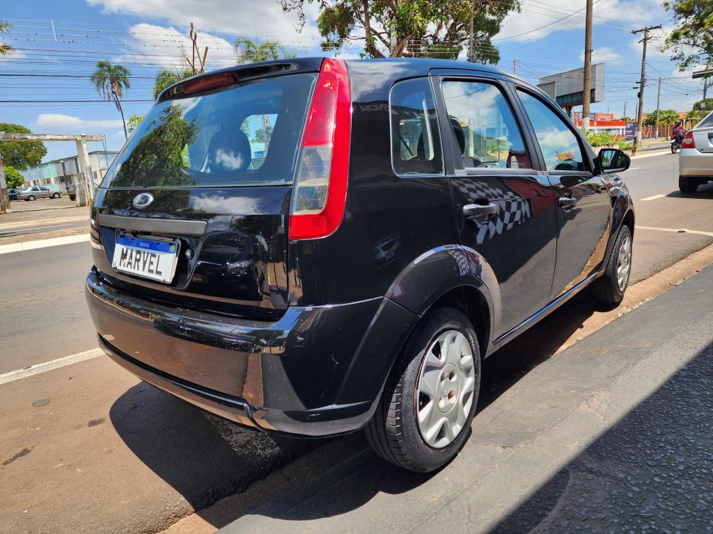 FORD Fiesta Hatch - Foto