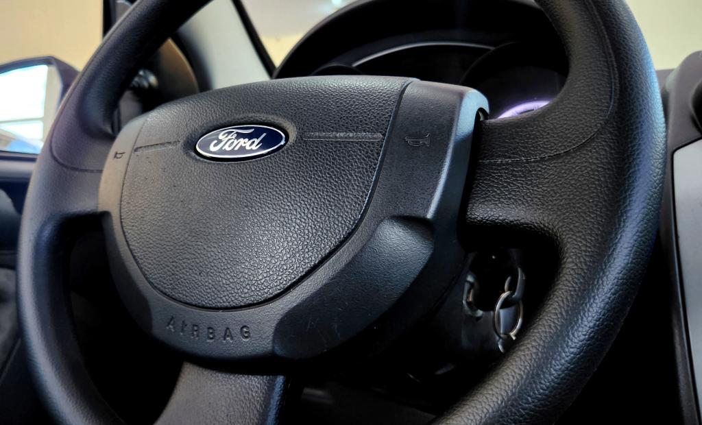 FORD Fiesta Hatch - Foto