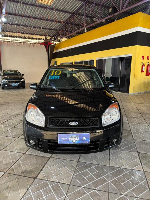 FORD Fiesta Hatch - Foto