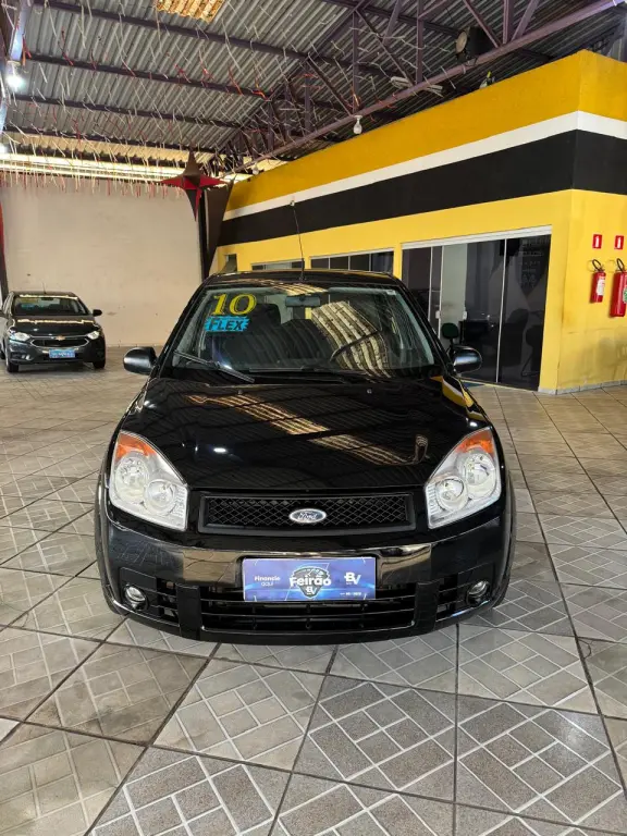 FORD Fiesta Hatch - Foto