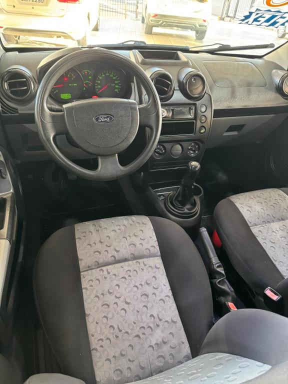 FORD Fiesta Hatch - Foto