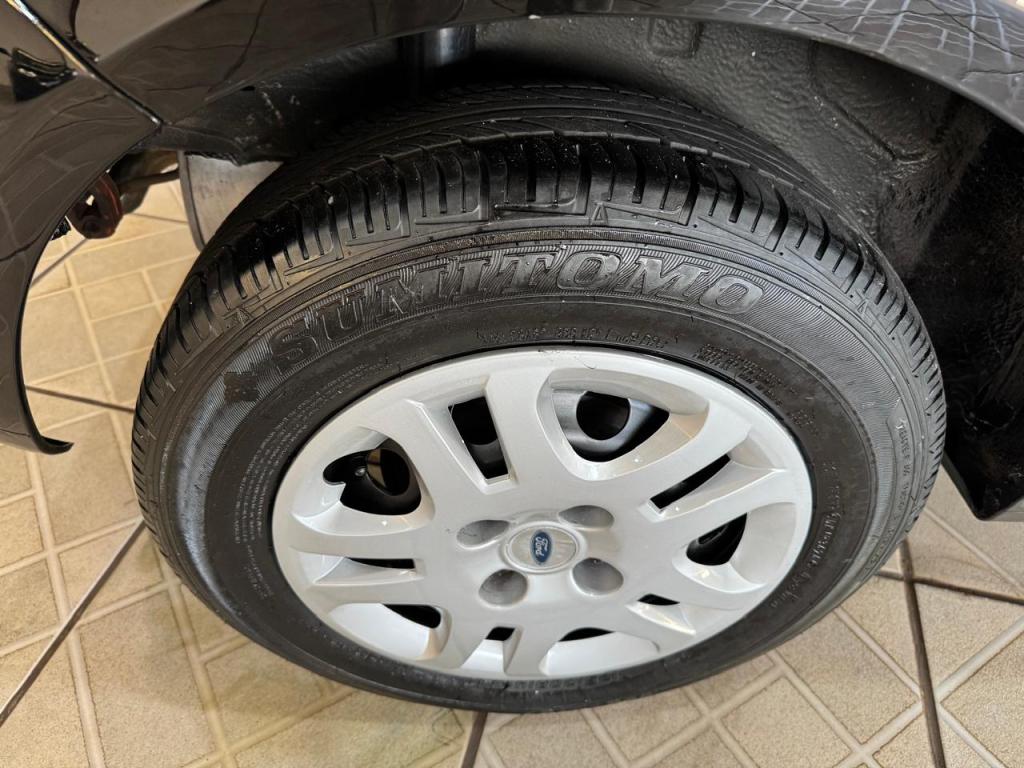 FORD Fiesta Hatch - Foto