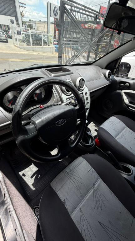 FORD Fiesta Hatch - Foto