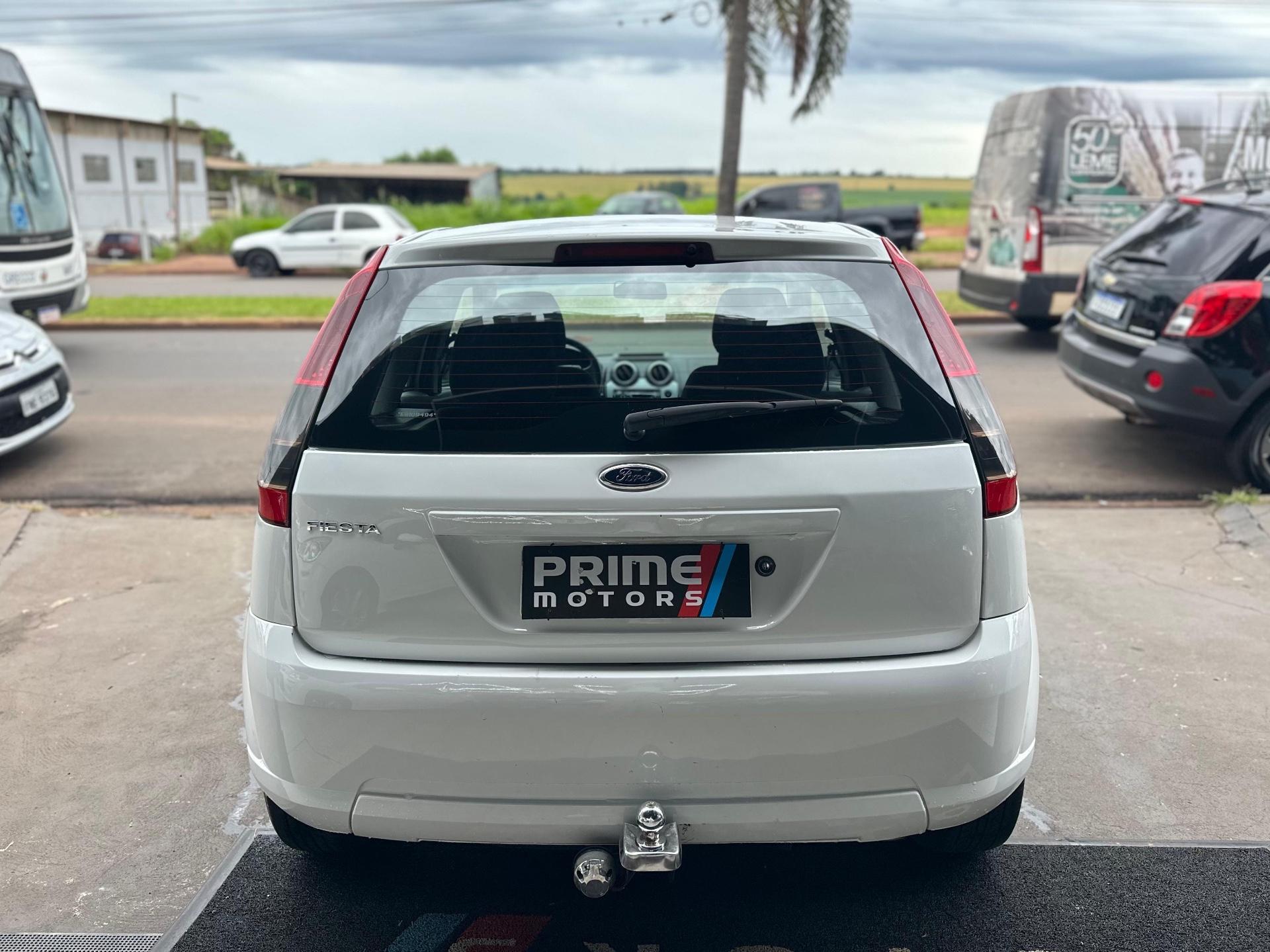FORD Fiesta Hatch - Foto