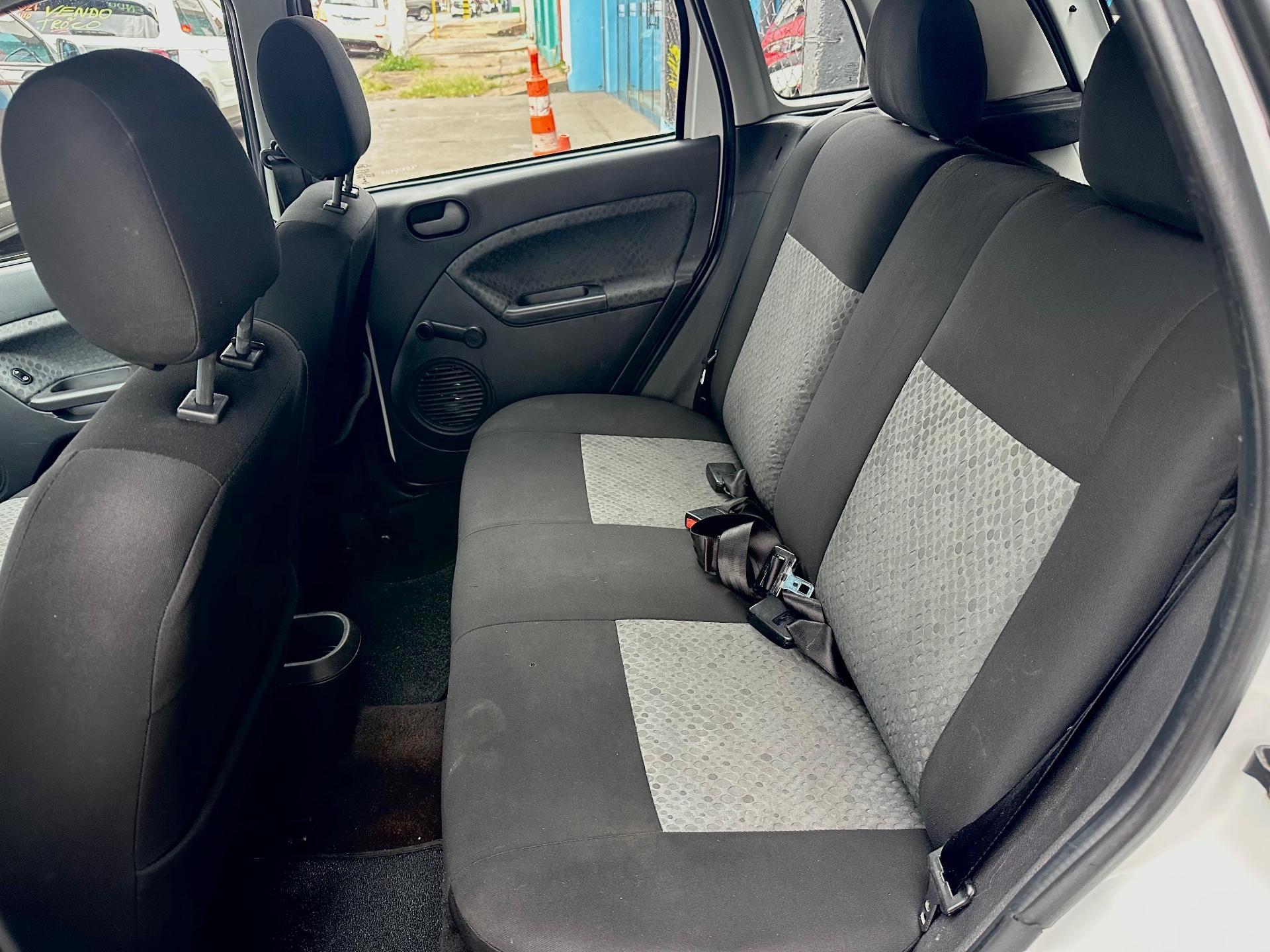 FORD Fiesta Hatch - Foto