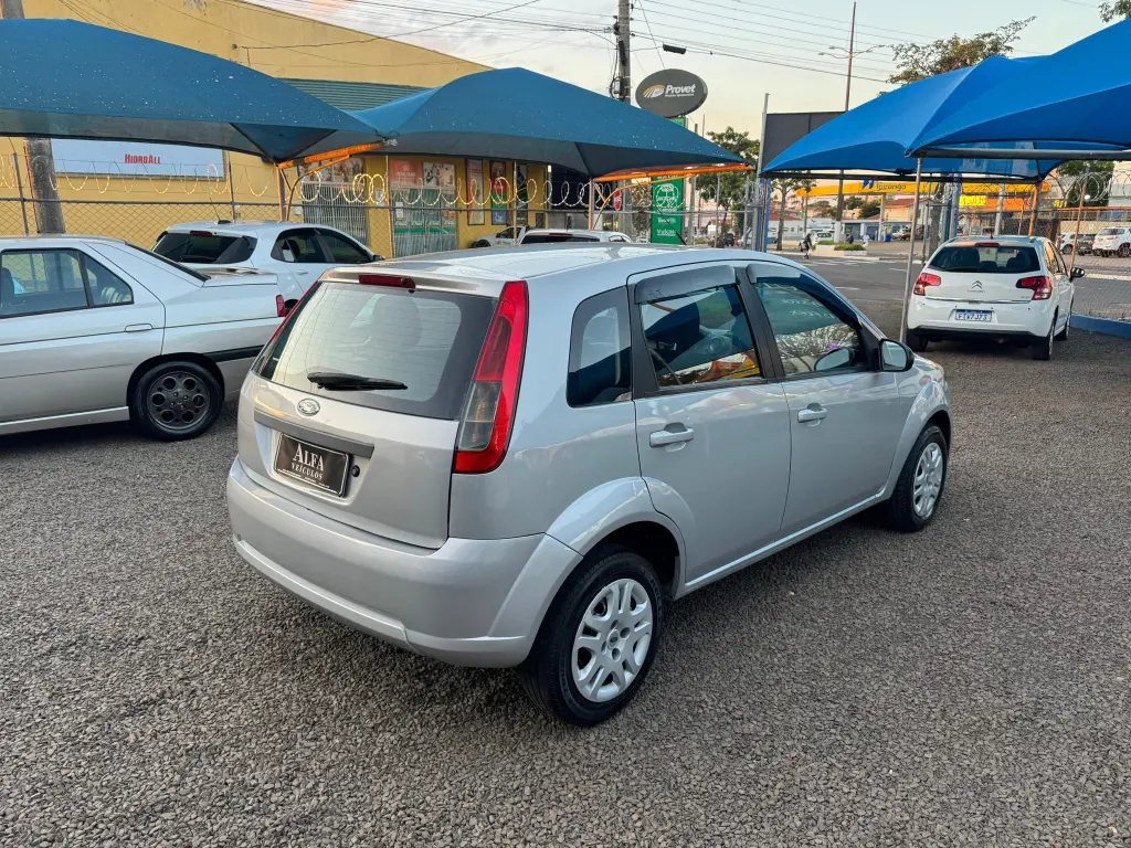 FORD Fiesta Hatch - Foto