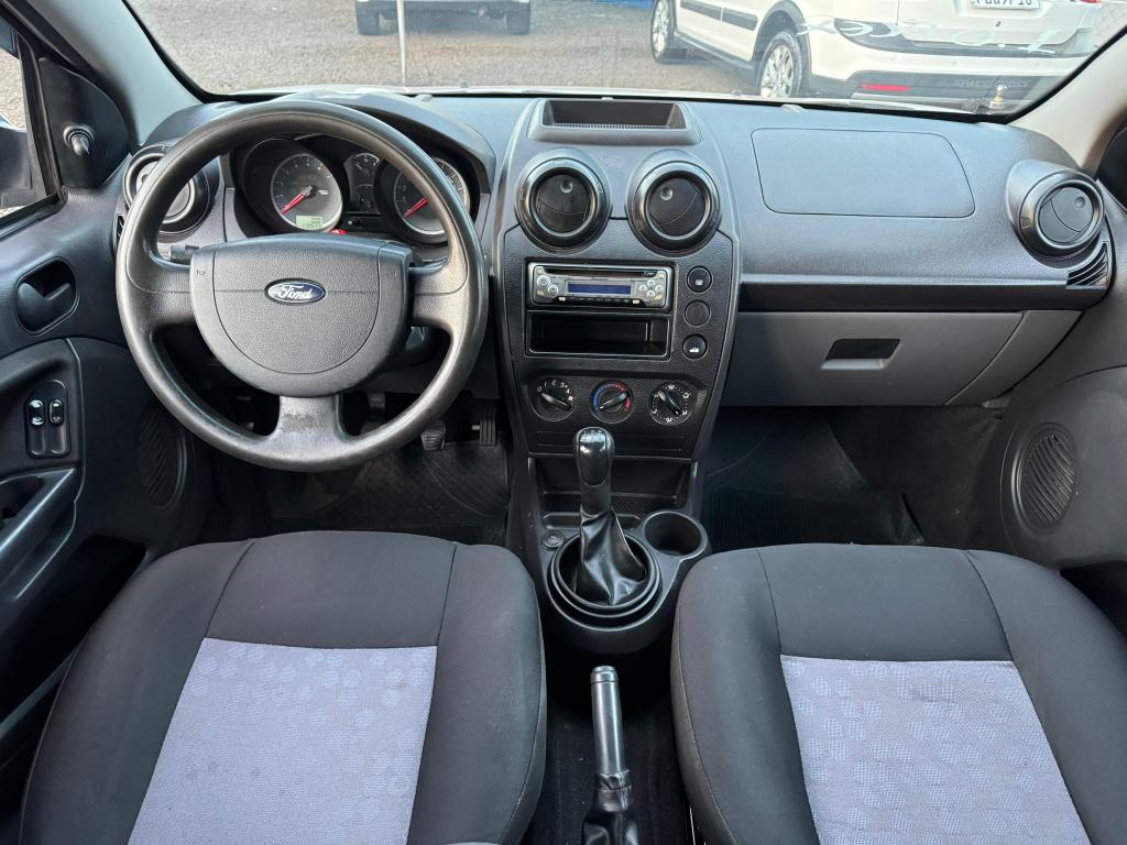 FORD Fiesta Hatch - Foto