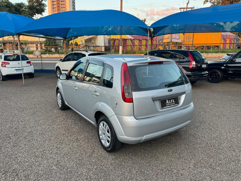 FORD Fiesta Hatch - Foto