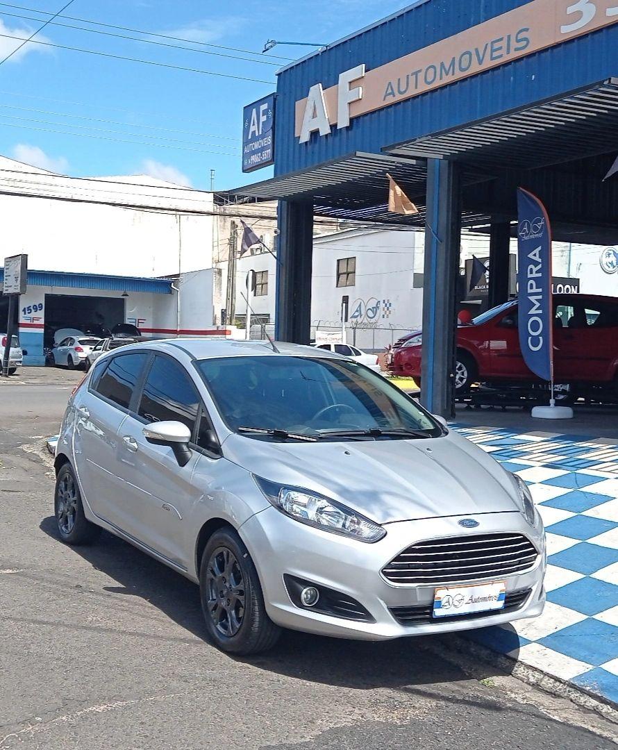 FORD Fiesta Hatch - Foto
