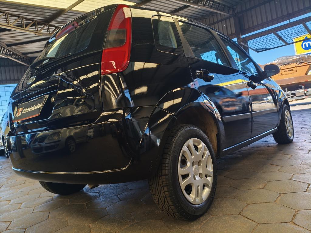 FORD Fiesta Hatch - Foto