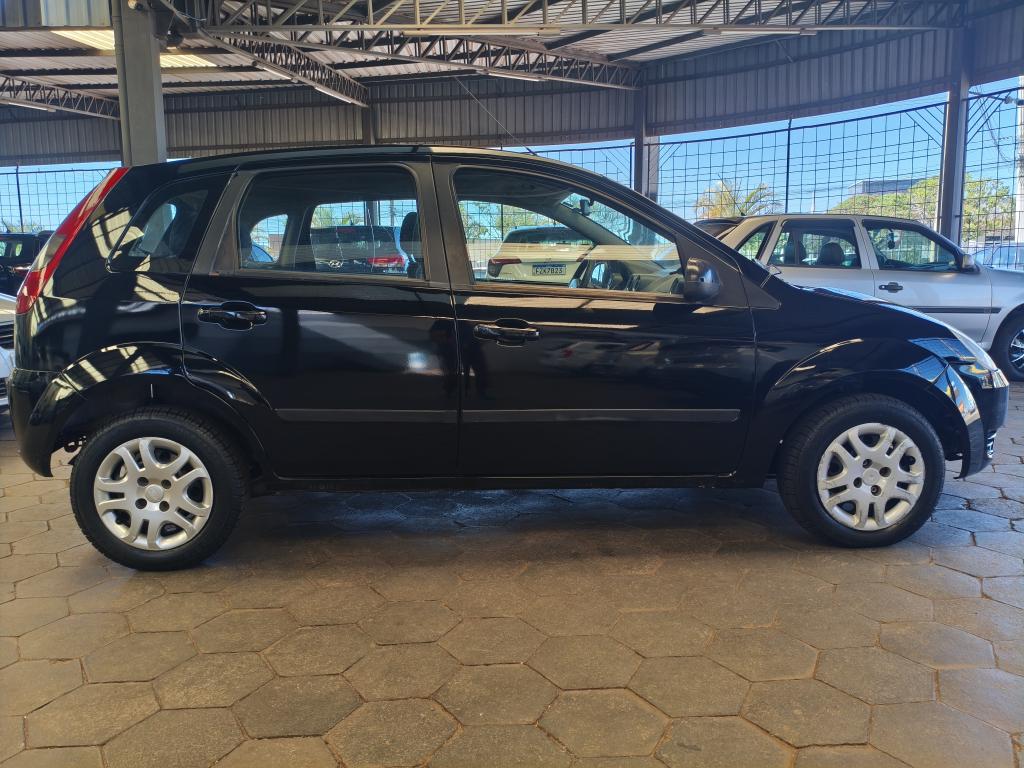 FORD Fiesta Hatch - Foto